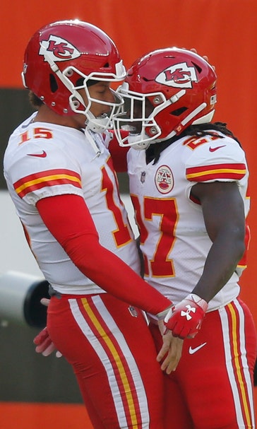 Chiefs using screen plays in creative new ways on offense
